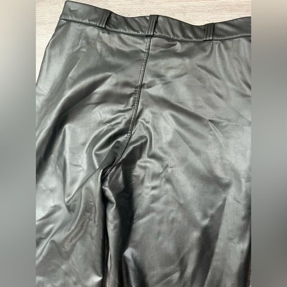 Women’s Blackck Leather Pants - Picture 2 of 3